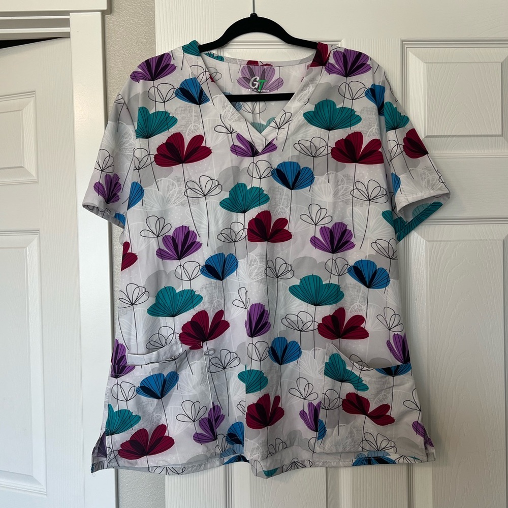 Scrub top